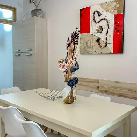 Volme By Interhome * פולה