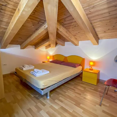 Volme By Interhome * פולה